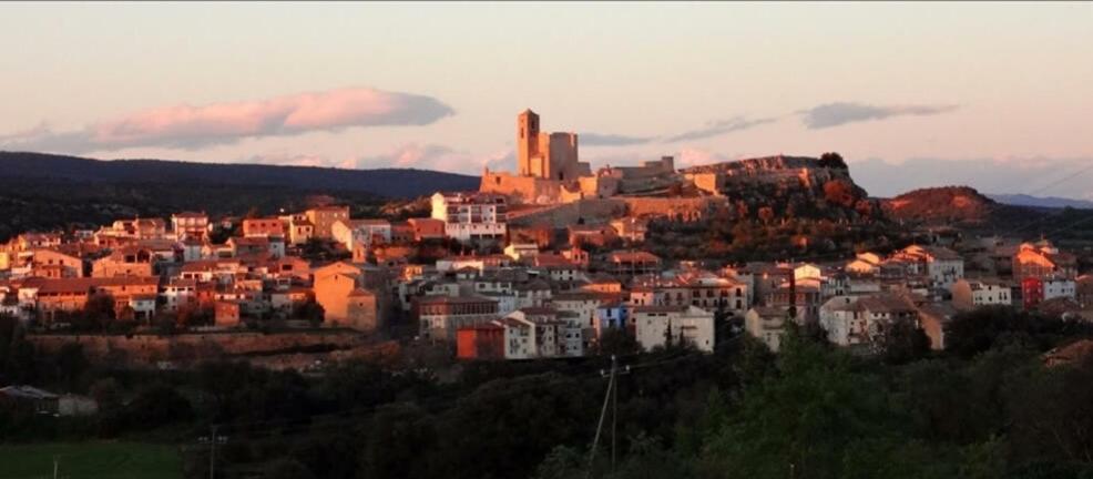 Apartamento Benabarre, Huesca ภายนอก รูปภาพ