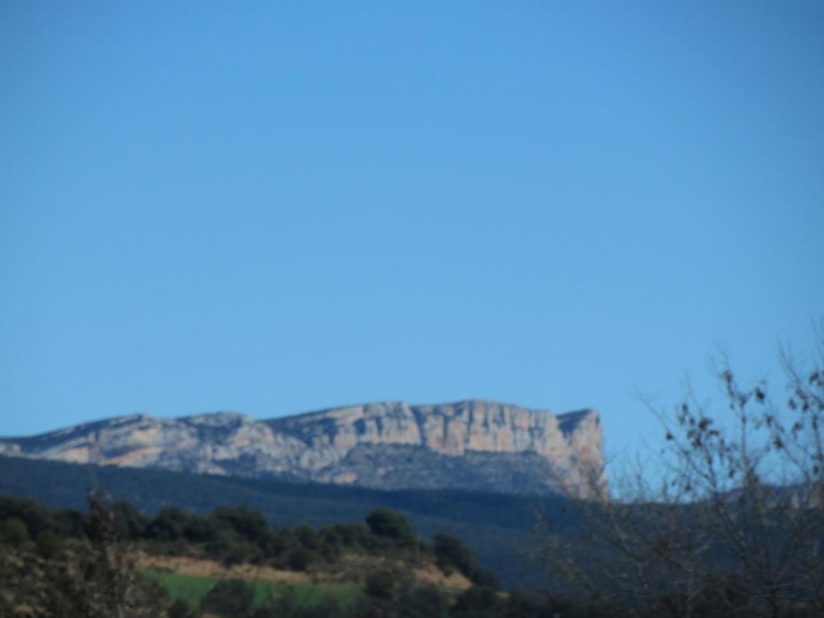 Apartamento Benabarre, Huesca ภายนอก รูปภาพ